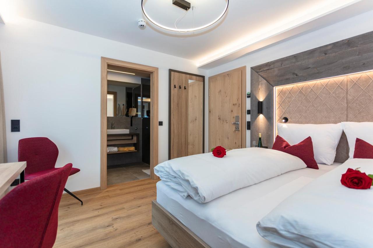 Klawunn Hotel & Apartement Kaprun Exteriör bild